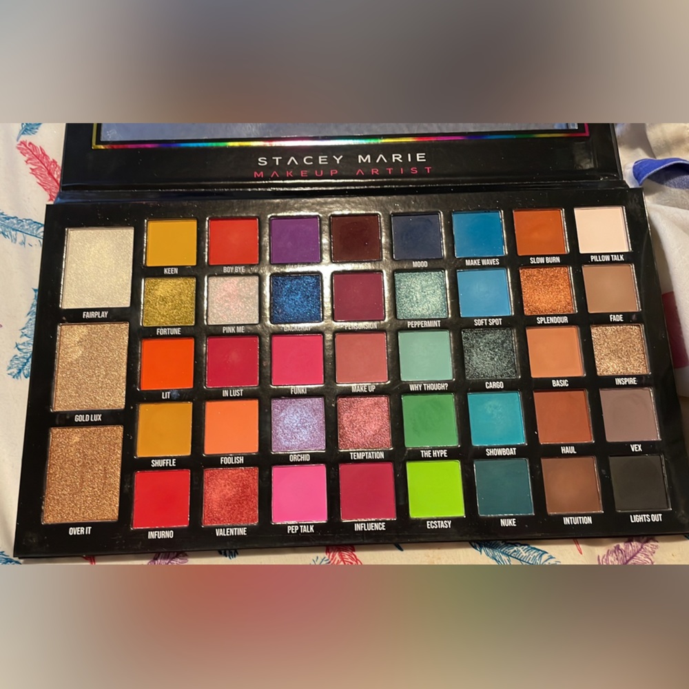 Bperfect Cosmetics Carnival XL Pro Palette
